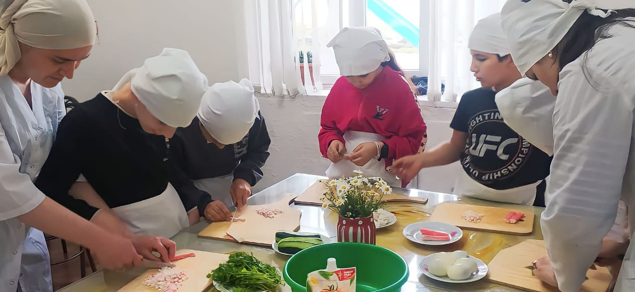 Кулинарный конкурс "Приготовь салат."